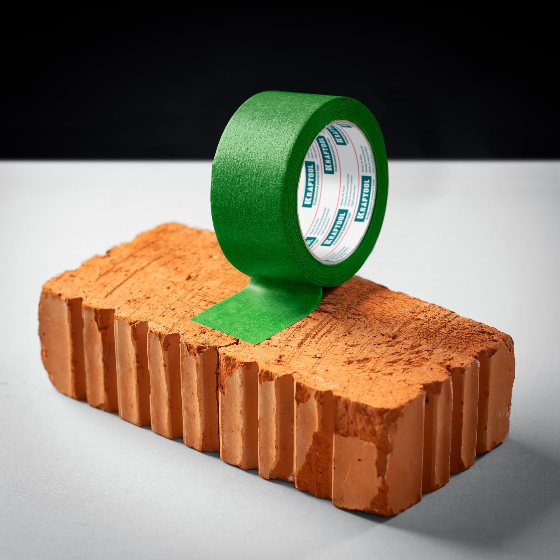 KRAFTOOL #300 Strong 25 мм х 30 м, для грубых и шероховатых поверхностей, малярная лента (12103-25) — фото 3