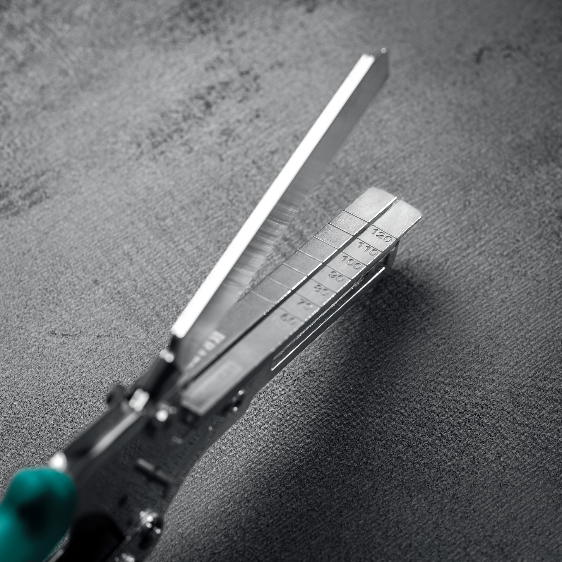 KRAFTOOL PELIKAN 120 до 120 мм, Удлиненные угловые ножницы для пластмассовых и резиновых профилей (23370) — фото 2