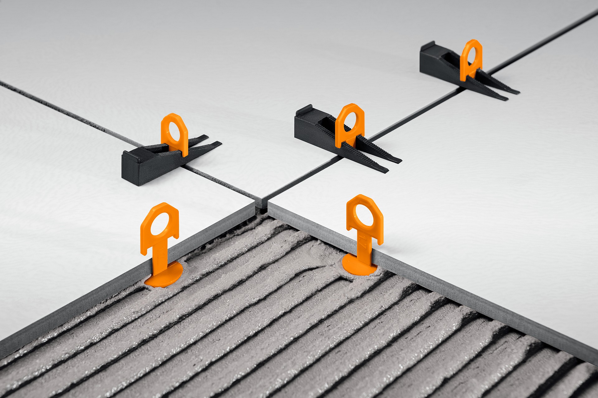 ЗУБР СВП, комплект: 1,7 мм, клин+зажим 50 + 50 шт, система выравнивания плитки (3384-H50) — фото 2