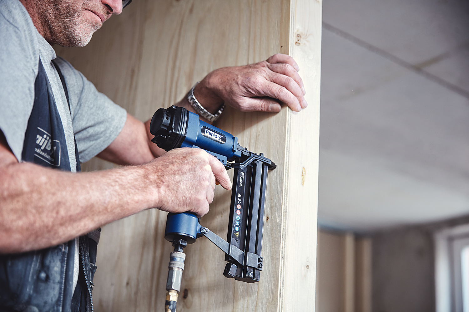 RAPID PBS151, тип 90 и гвоздей тип 300, 2-в-1, нейлер-степлер (гвозде/скобозабиватель) пневматический для скоб (5000103) — фото 3