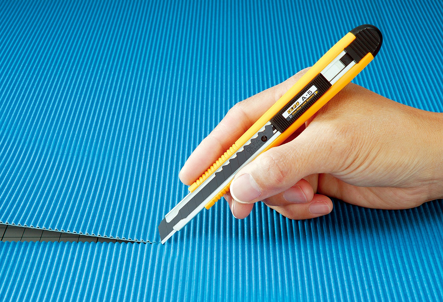 OLFA Autolock, 9 мм, безопасный нож (OL-A-5) — фото 3