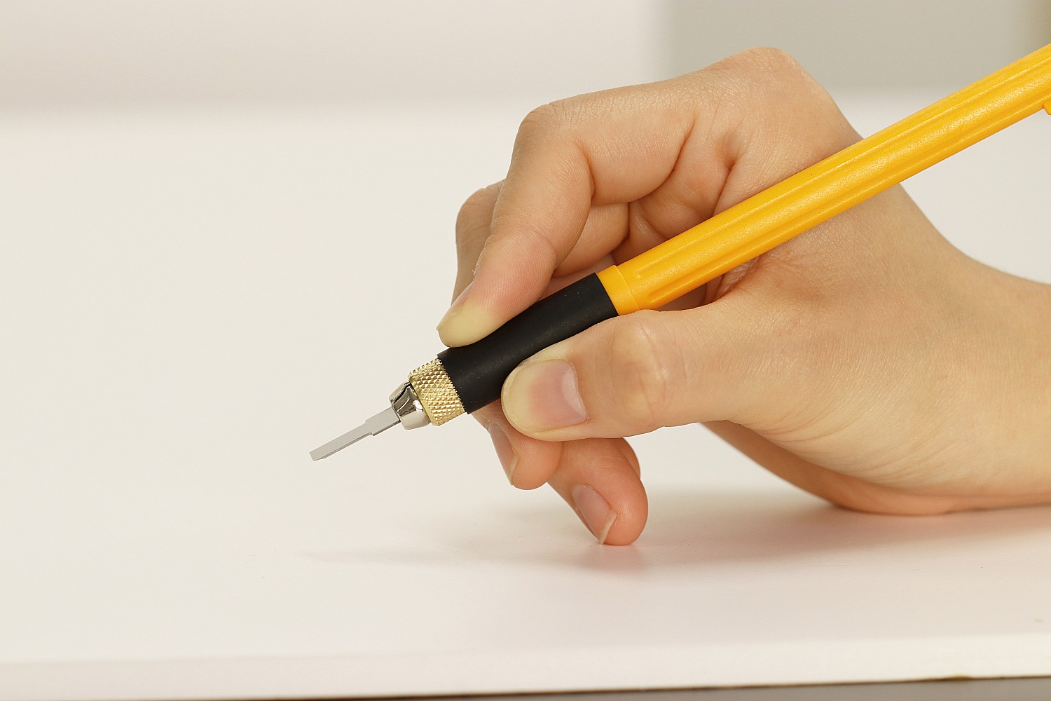 OLFA с профильными лезвиями 6 мм, 4 шт, перовой нож (OL-AK-4) — фото 19