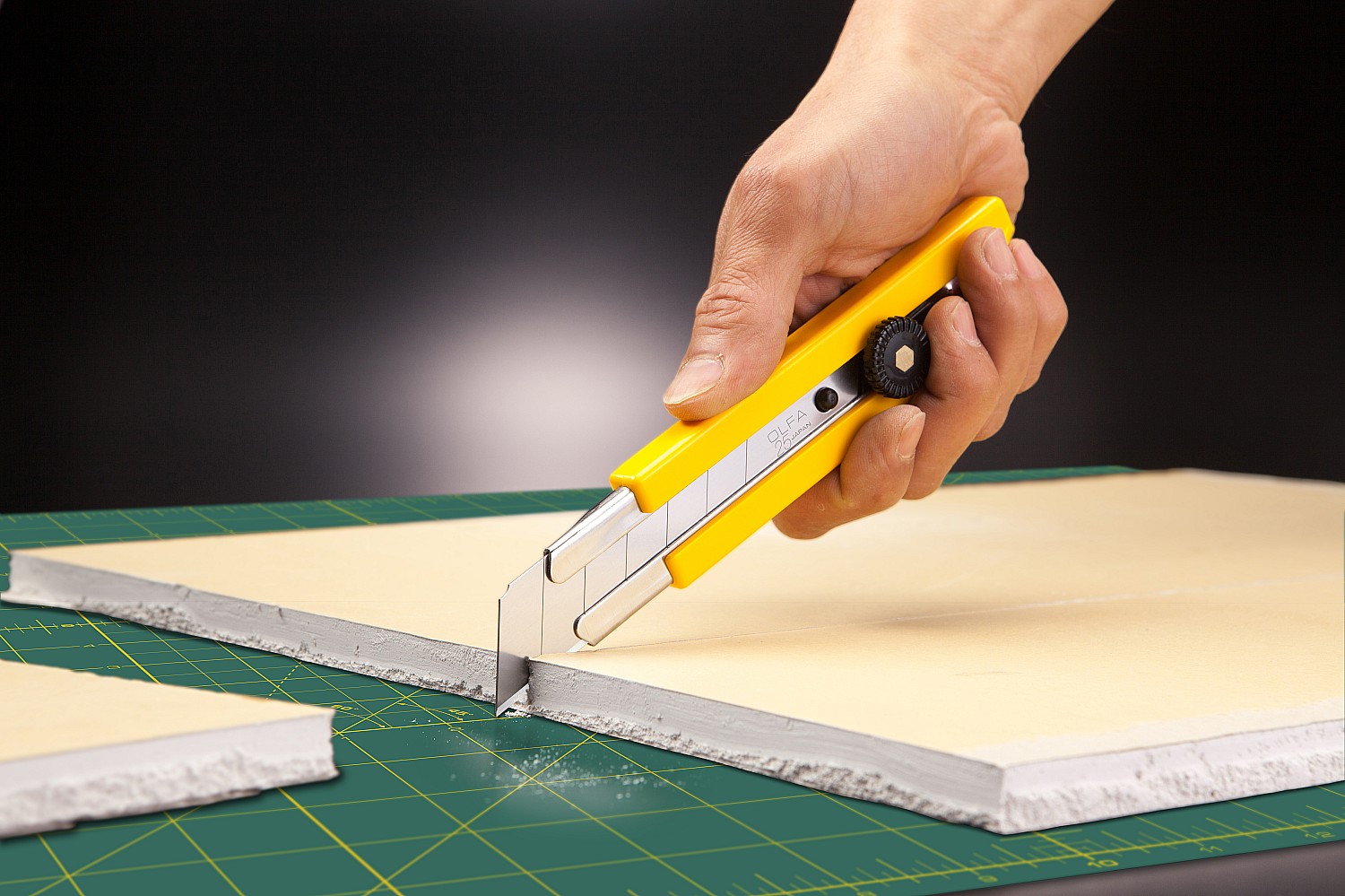 OLFA 25 мм, нож с выдвижным лезвием (OL-H-1) — фото 4