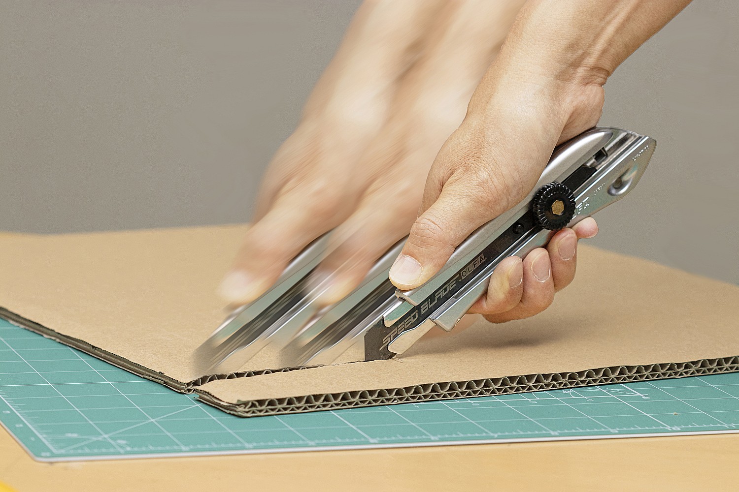 OLFA 18 мм, с сегментированным лезвием, нож (OL-LTD-L-LFB) — фото 3